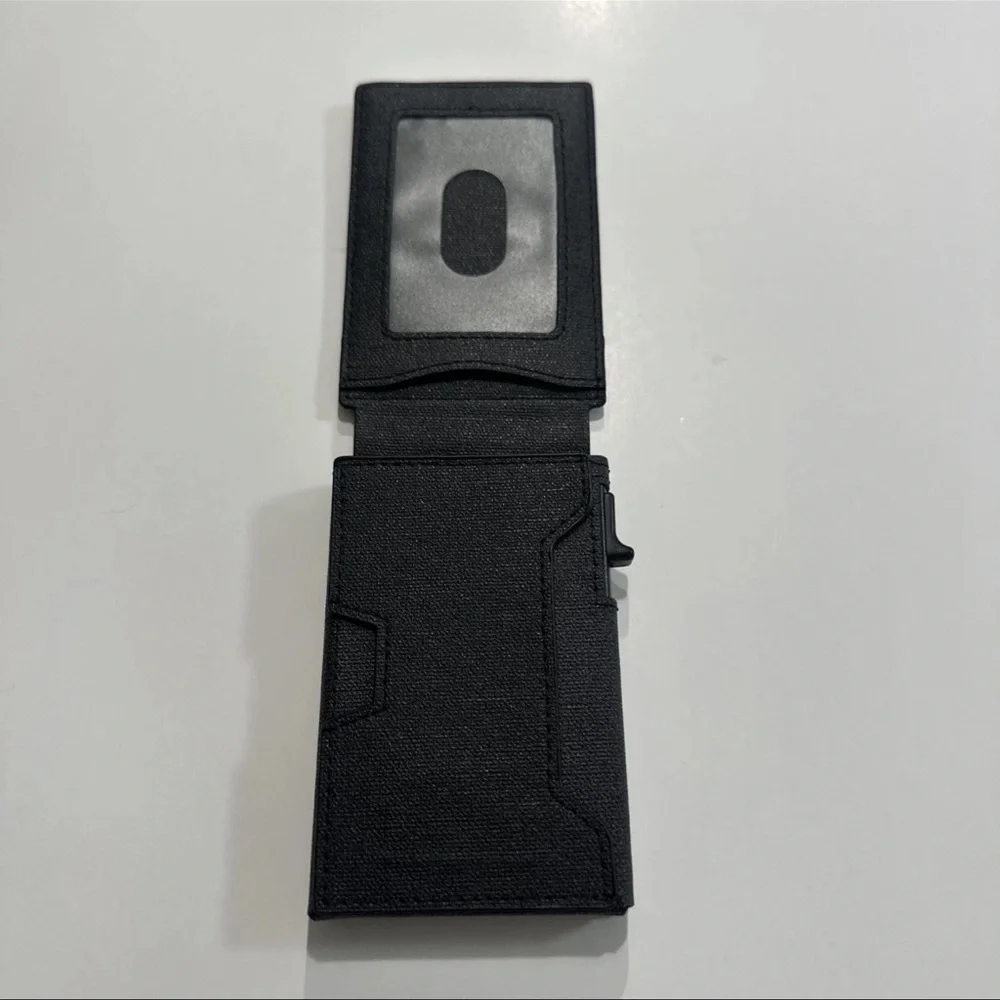 Wallet with card holder and ID holder, black with magnetic closure, new